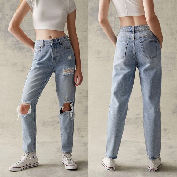 PacSun Eco Light Blue Distressed Mom Jeans Women's Size 26 Light Wash - Picture 1 of 16